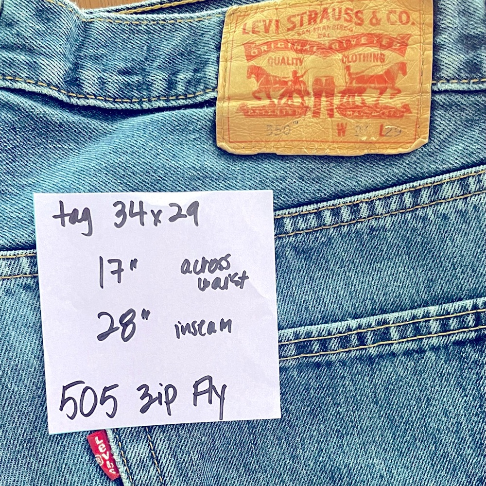 Vintage 505 Levi’s  Worn in with perfection✌🏼✌🏼✌🏼✌🏼